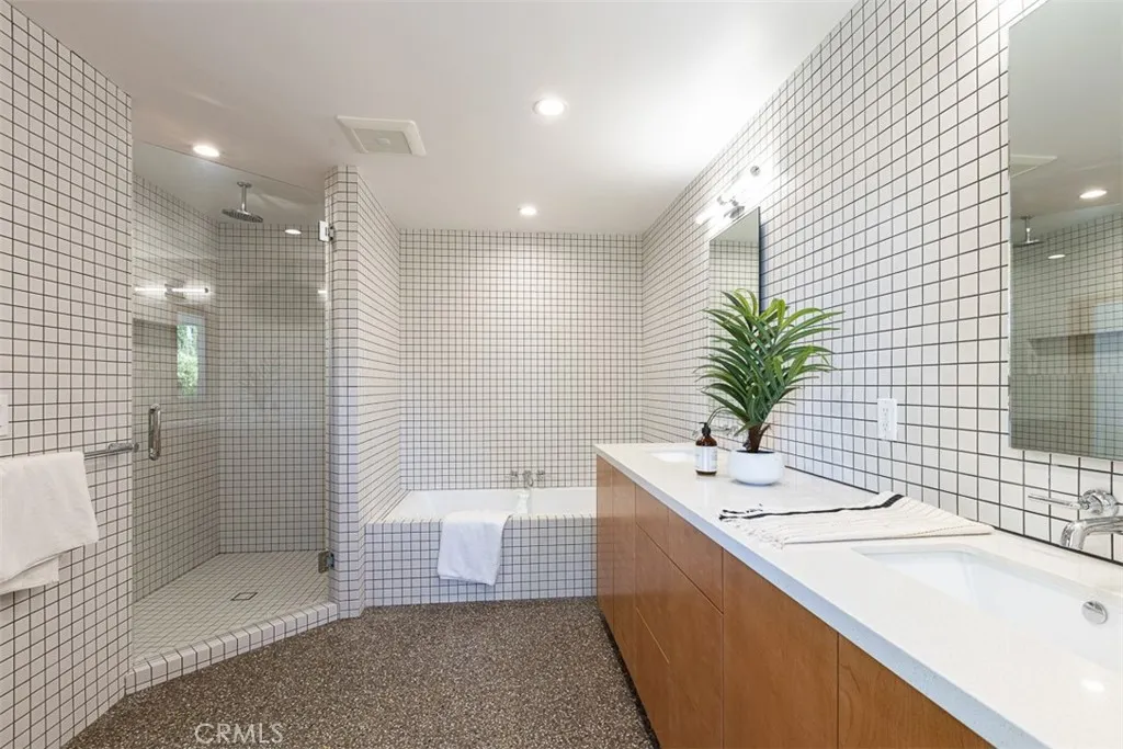 854 W Avenue 37, Los Angeles, California 90065 home-pic-39