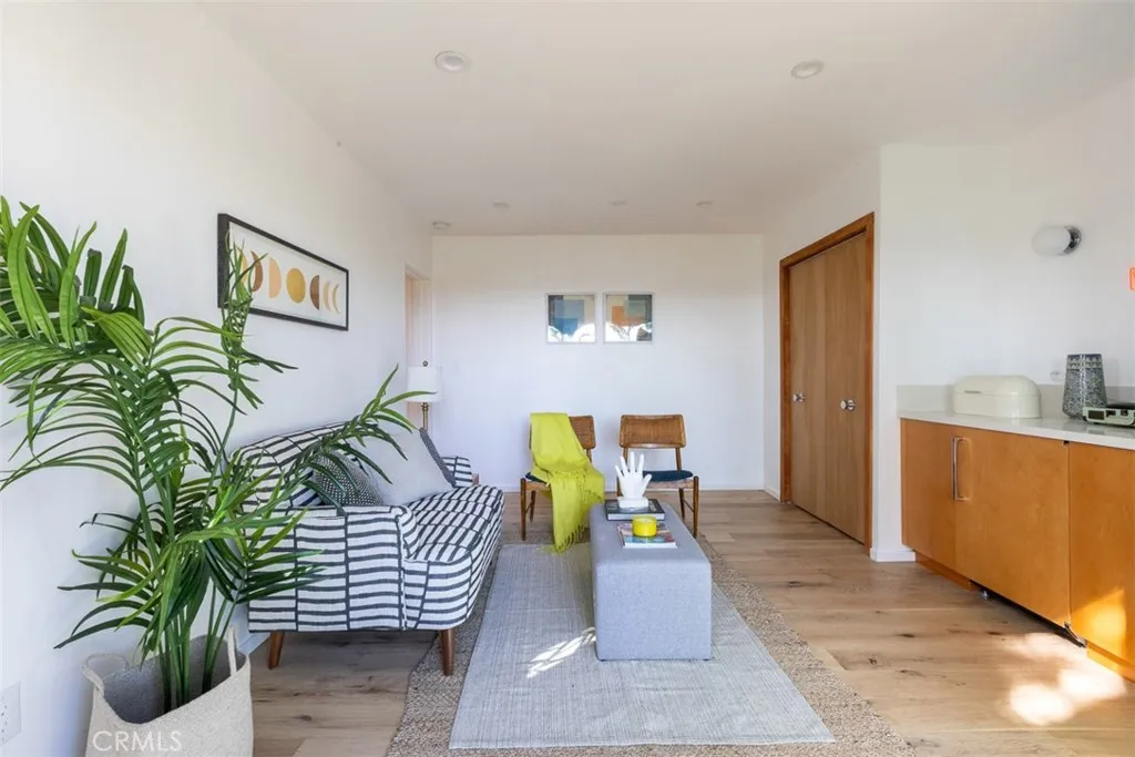 854 W Avenue 37, Los Angeles, California 90065 home-pic-70