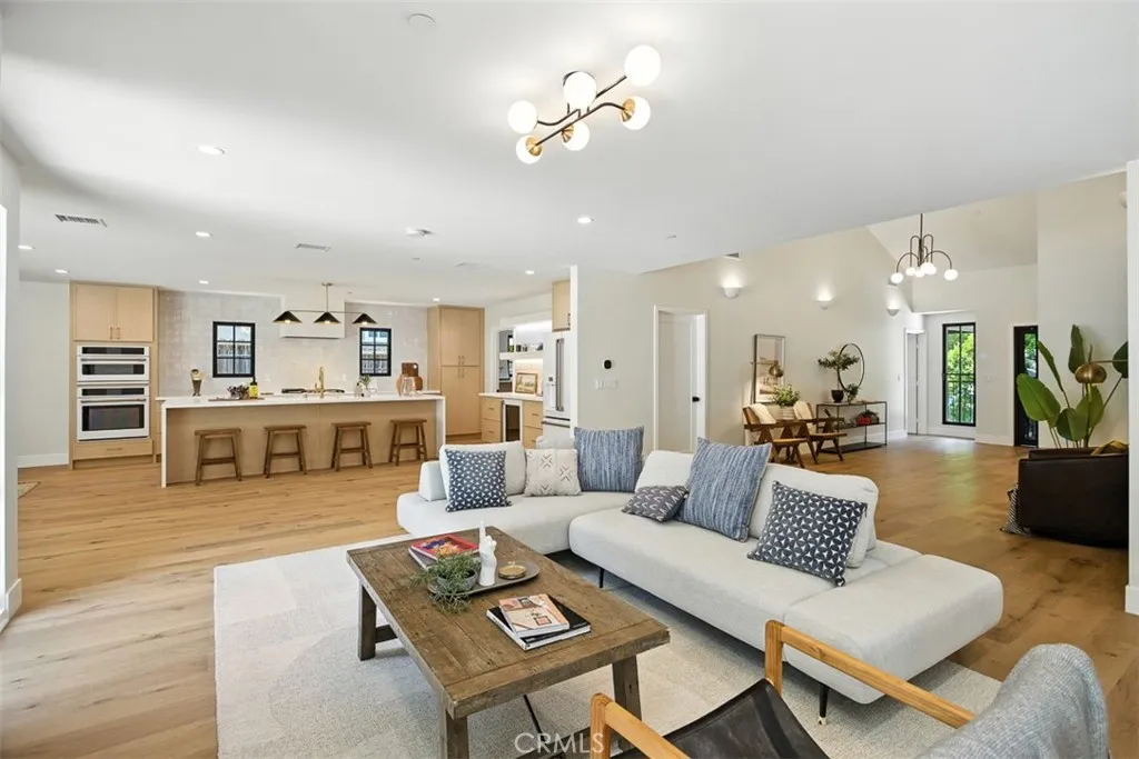 3756 Goodland, Studio City, California 91604 home-pic-1