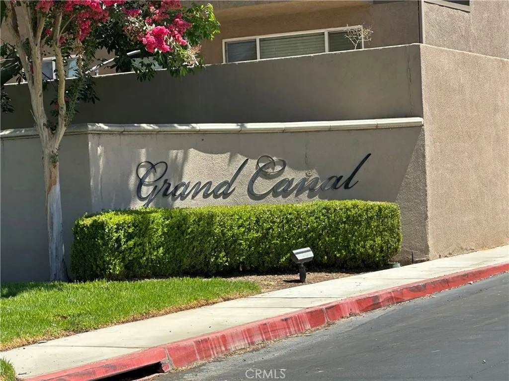 22436 Canal Circle, San Bernardino, California 92313 home-pic-1