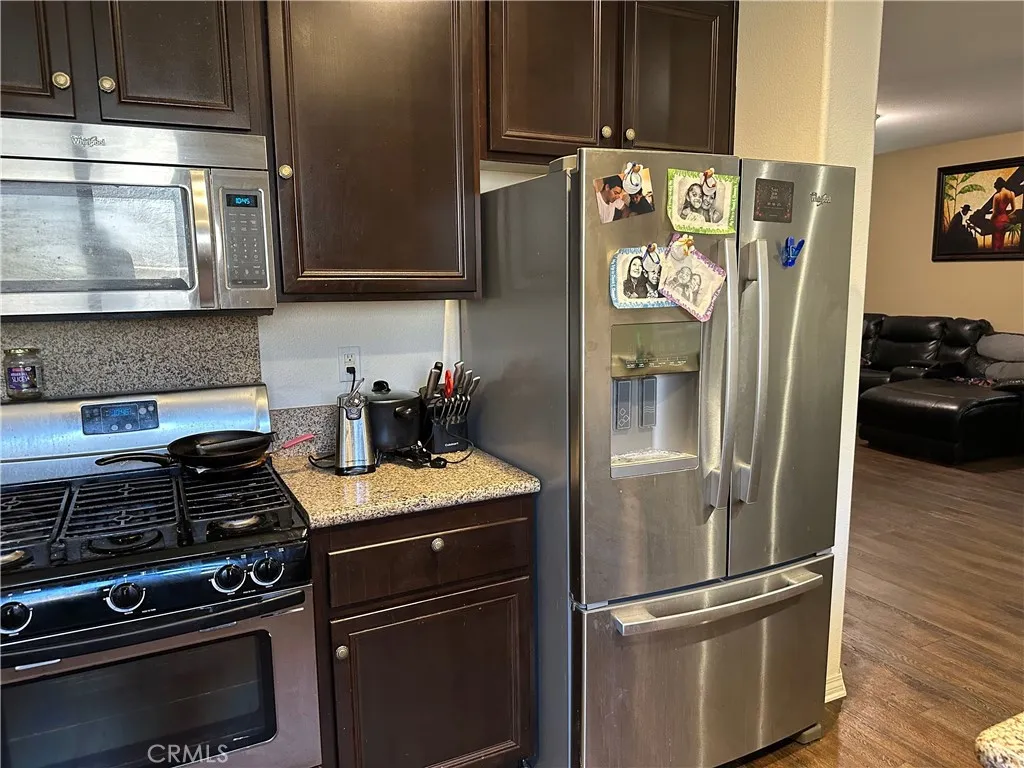 22436 Canal Circle, San Bernardino, California 92313 home-pic-3