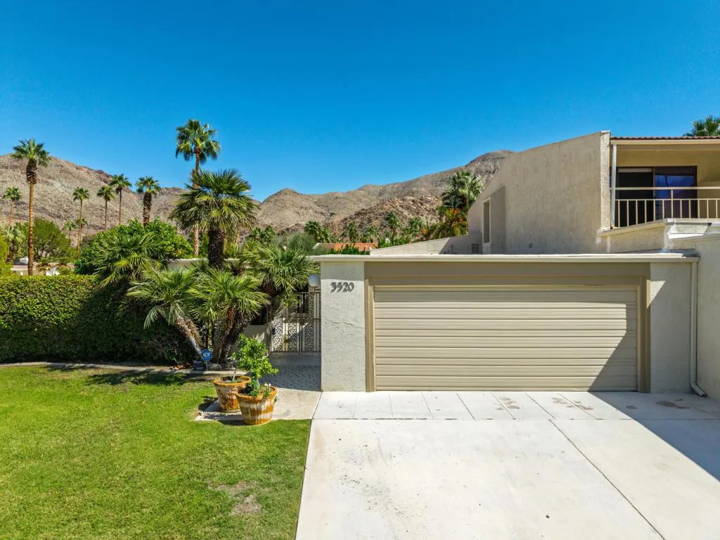 3520 E Bogert Trail E, Palm Springs, California 92264 home-pic-0