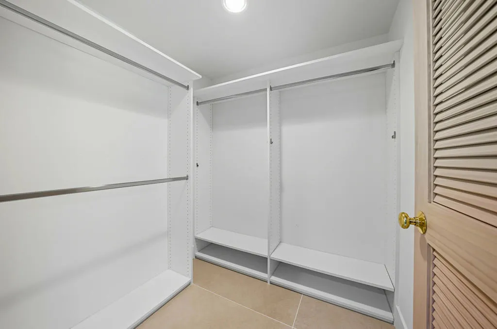 3520 E Bogert Trail E, Palm Springs, California 92264 home-pic-33