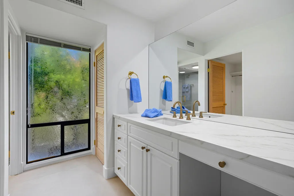 3520 E Bogert Trail E, Palm Springs, California 92264 home-pic-31
