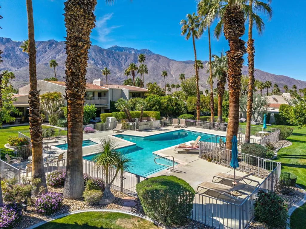 3520 E Bogert Trail E, Palm Springs, California 92264 home-pic-41