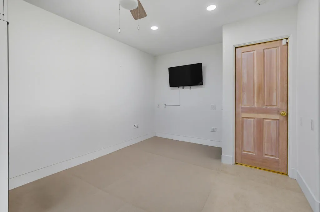 3520 E Bogert Trail E, Palm Springs, California 92264 home-pic-22