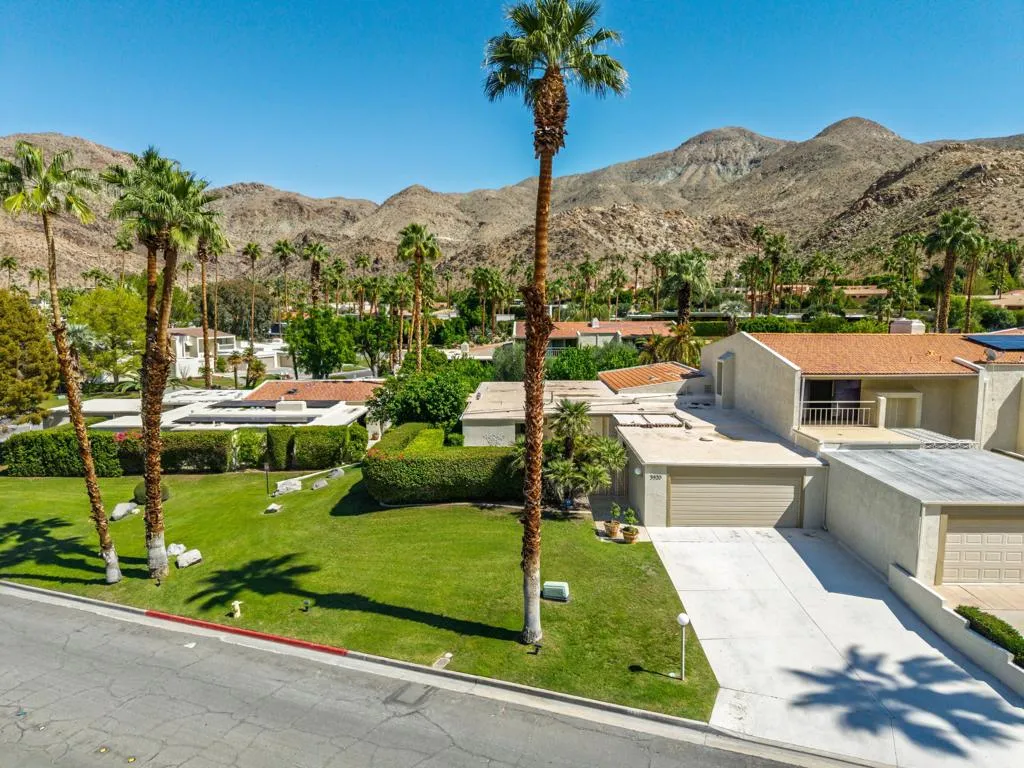 3520 E Bogert Trail E, Palm Springs, California 92264 home-pic-2