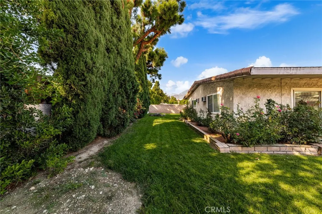 1613 Erin, Upland, California 91784 home-pic-27