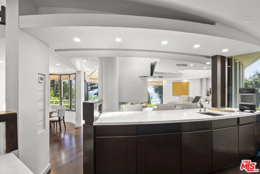 31833 Sea Level Drive, Malibu, California 90265 home-pic-13