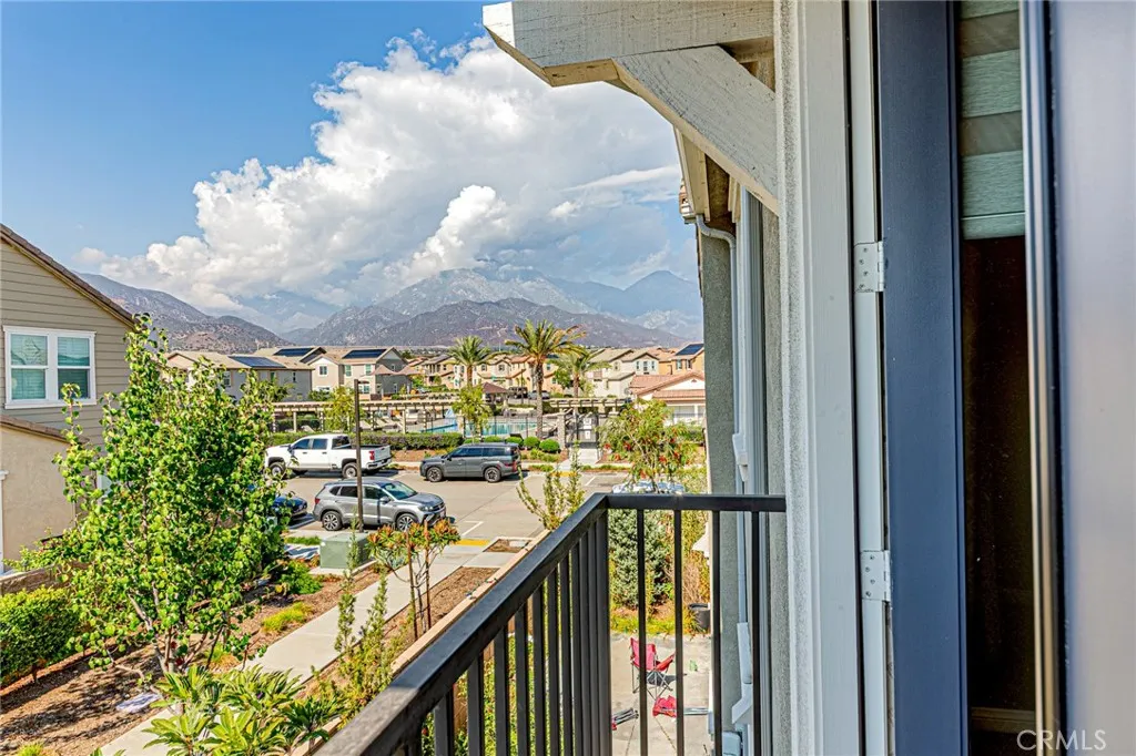 1705 Almond Tree, Upland, California 91784 home-pic-20