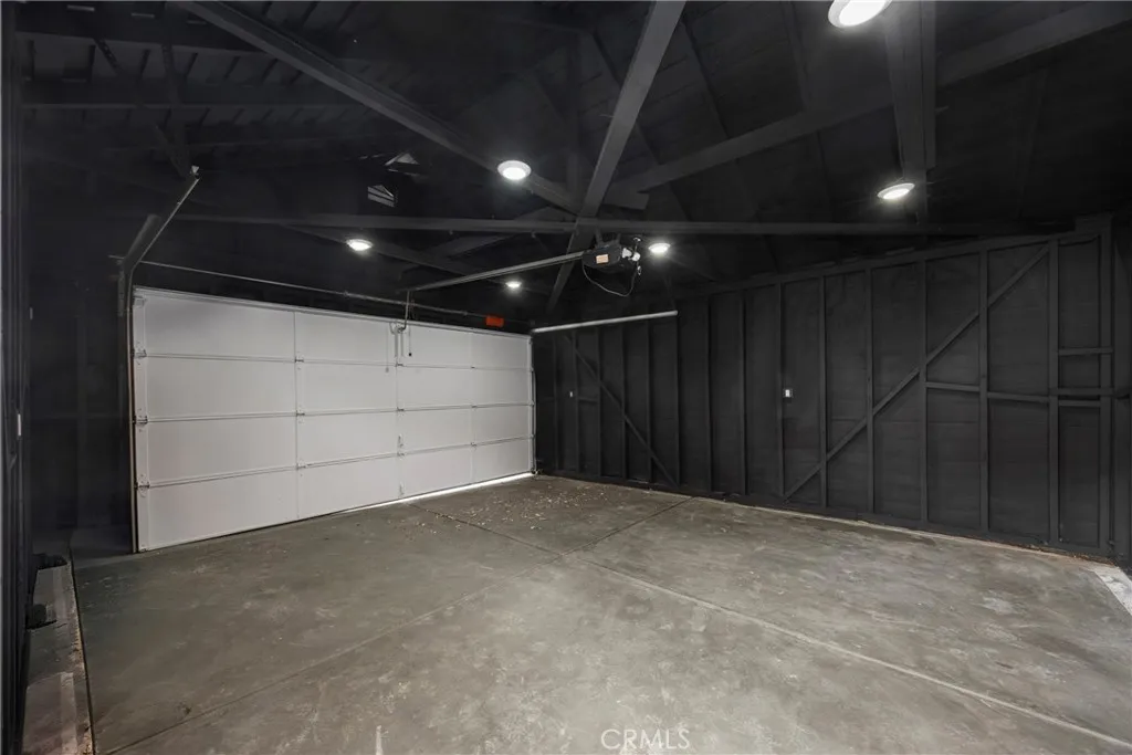 4254 W 58th Place, Los Angeles, California 90043 home-pic-38