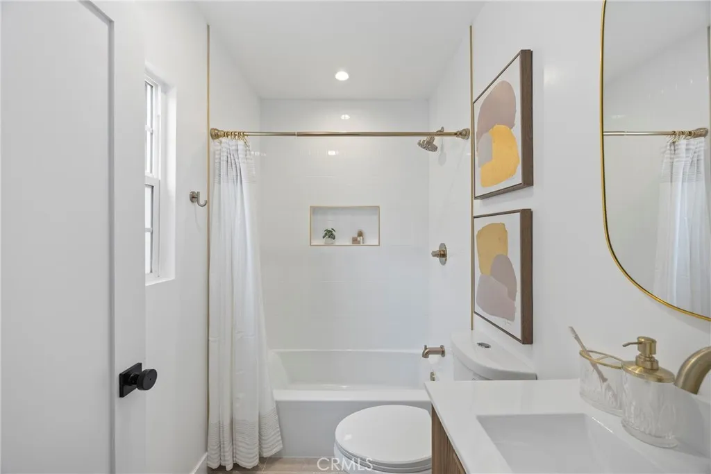 4254 W 58th Place, Los Angeles, California 90043 home-pic-28