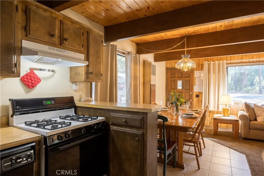 42628 La Cerena Avenue, Big Bear Lake, California 92315 home-pic-12