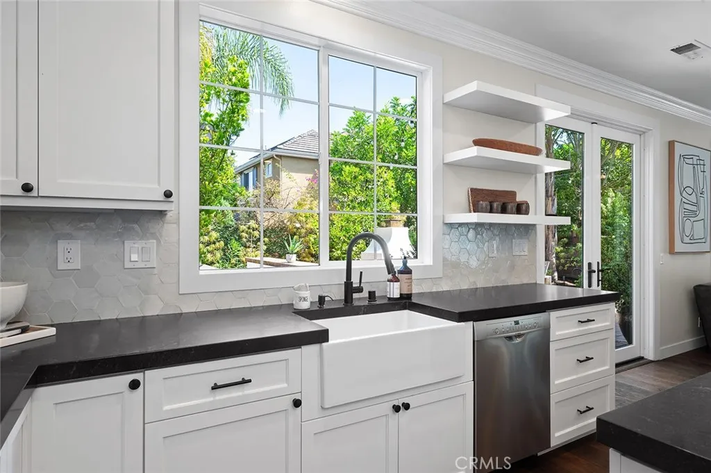 9 Baudin Cir, Ladera Ranch, California 92694 home-pic-17