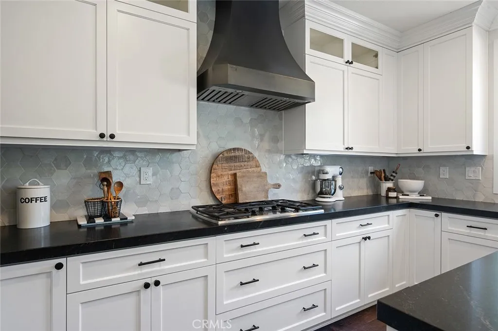 9 Baudin Cir, Ladera Ranch, California 92694 home-pic-16