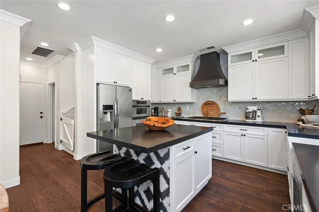 9 Baudin Cir, Ladera Ranch, California 92694 home-pic-15