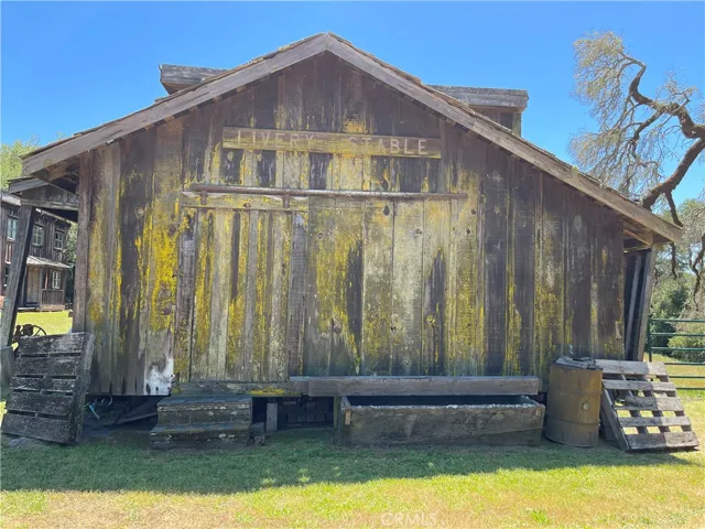 12760 Green Valley Road, Sebastopol, California 95472