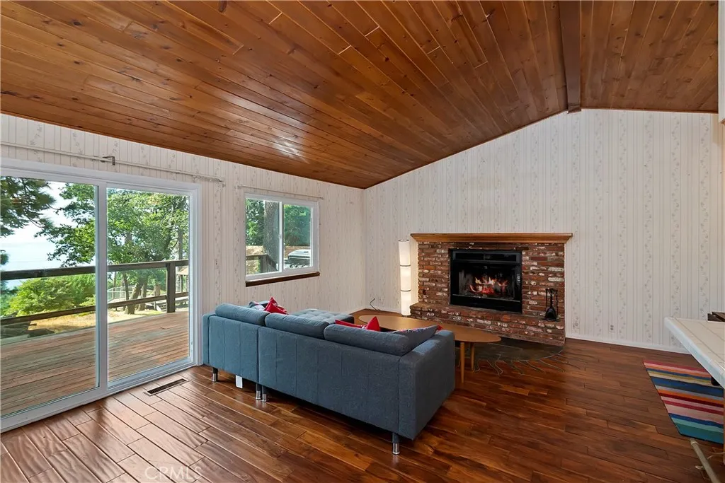 23919 Inspiration, Crestline, California 92325 home-pic-1