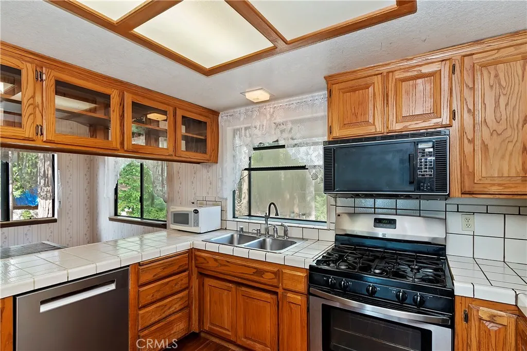 23919 Inspiration, Crestline, California 92325 home-pic-9