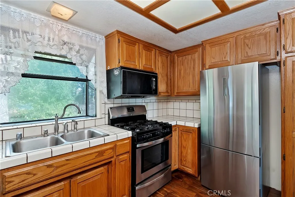 23919 Inspiration, Crestline, California 92325 home-pic-10