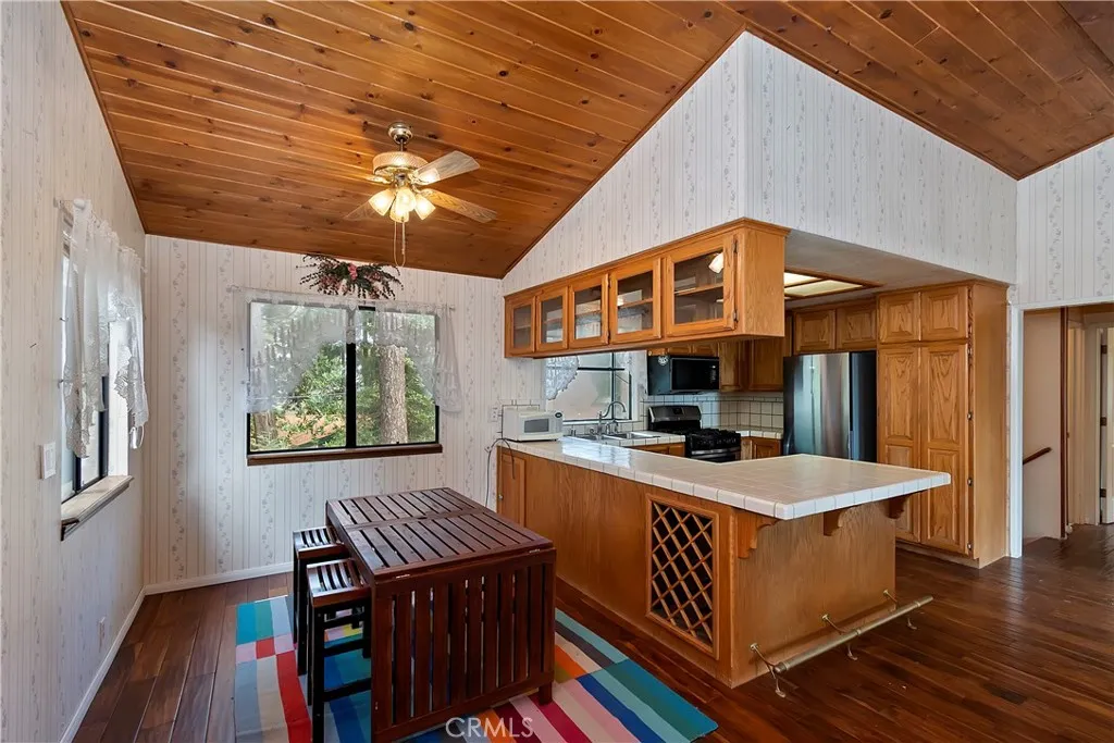 23919 Inspiration, Crestline, California 92325 home-pic-5