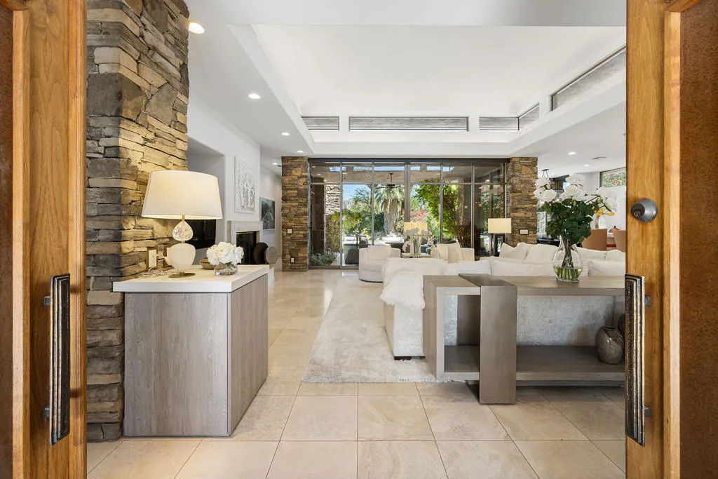 810 Shadow Vista, Palm Desert, California 92260 home-pic-4