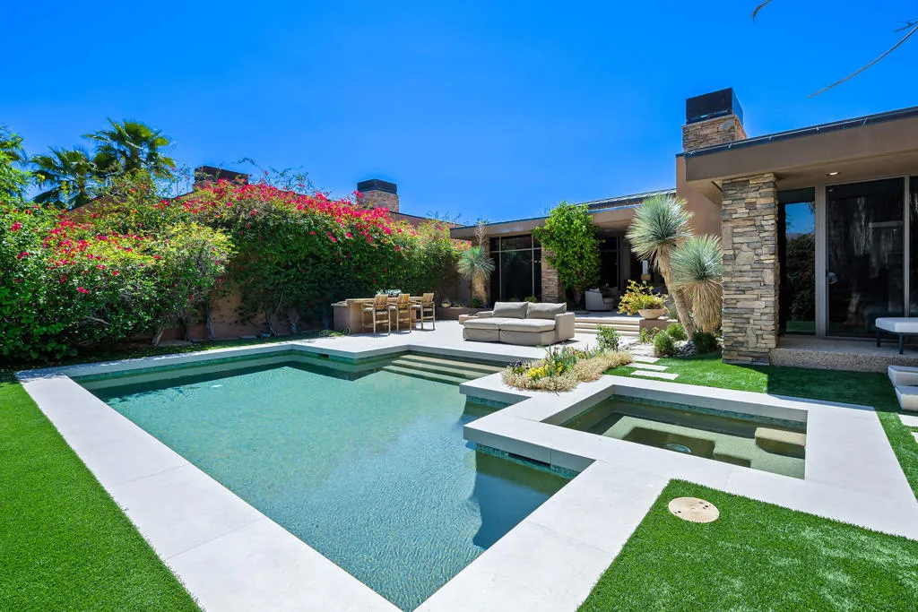 810 Shadow Vista, Palm Desert, California 92260 home-pic-24