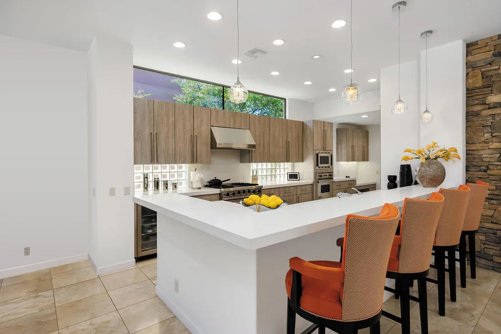 810 Shadow Vista, Palm Desert, California 92260 home-pic-9