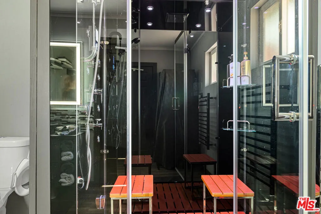 306 Victoria Lane, Sugarloaf, California 92386 home-pic-23