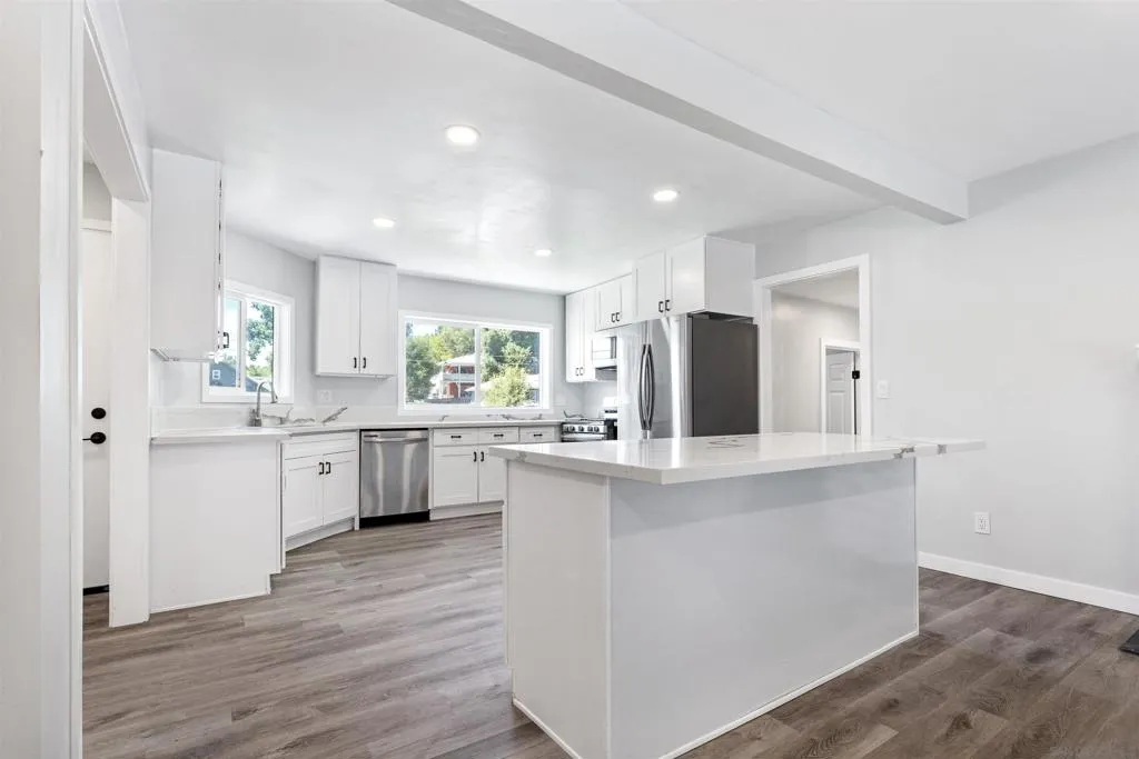 720 Gough Ave, Templeton, California 93465 home-pic-6