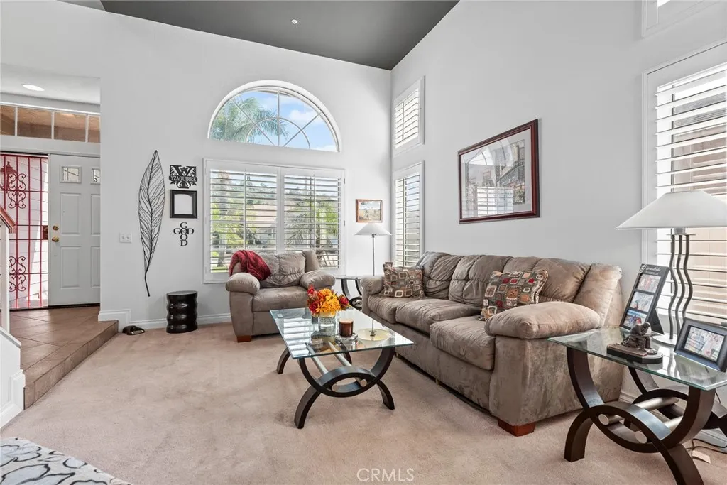6828 6828 Tiara, Highland, California 92346 home-pic-6