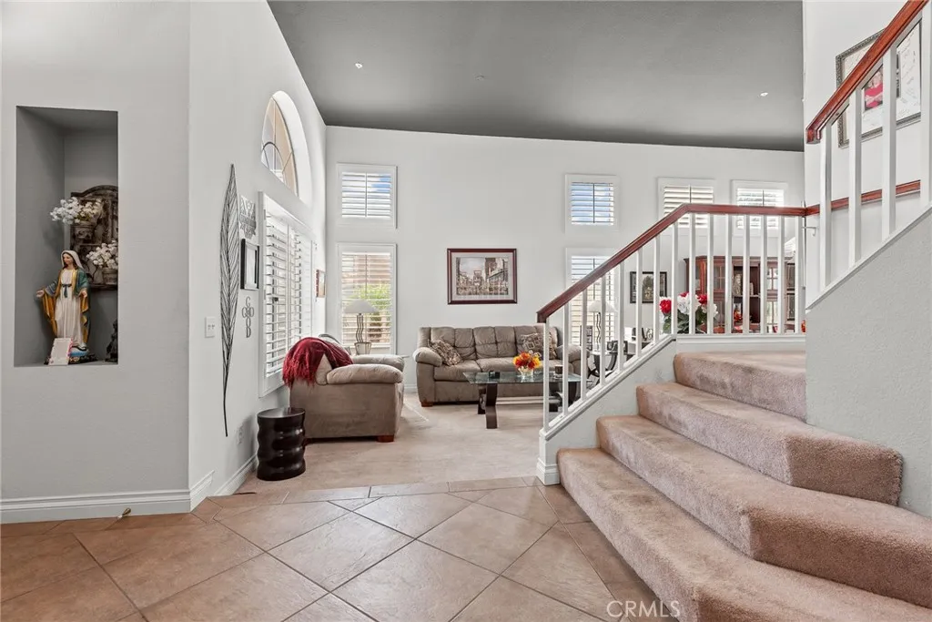 6828 6828 Tiara, Highland, California 92346 home-pic-5