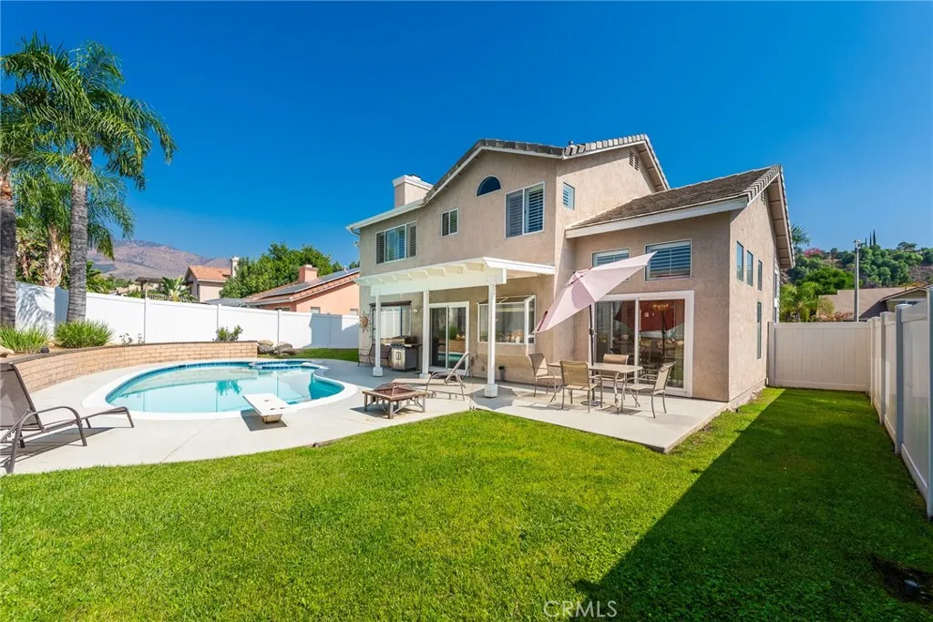 6828 6828 Tiara, Highland, California 92346 home-pic-35
