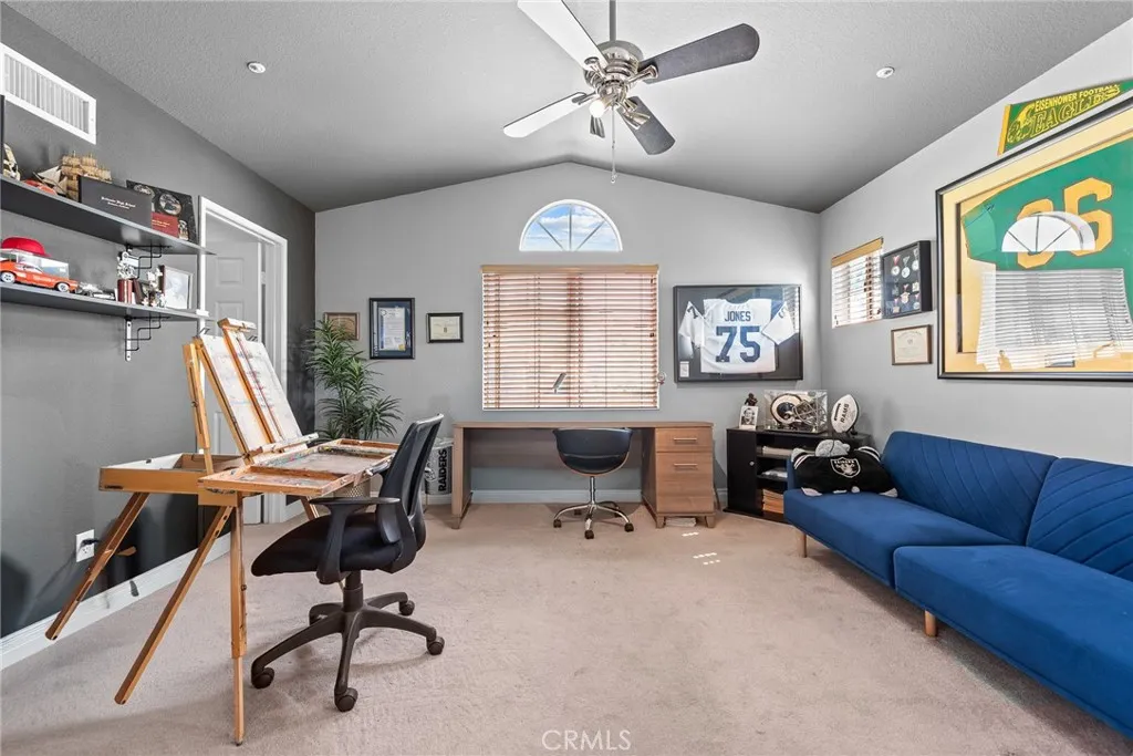 6828 6828 Tiara, Highland, California 92346 home-pic-31