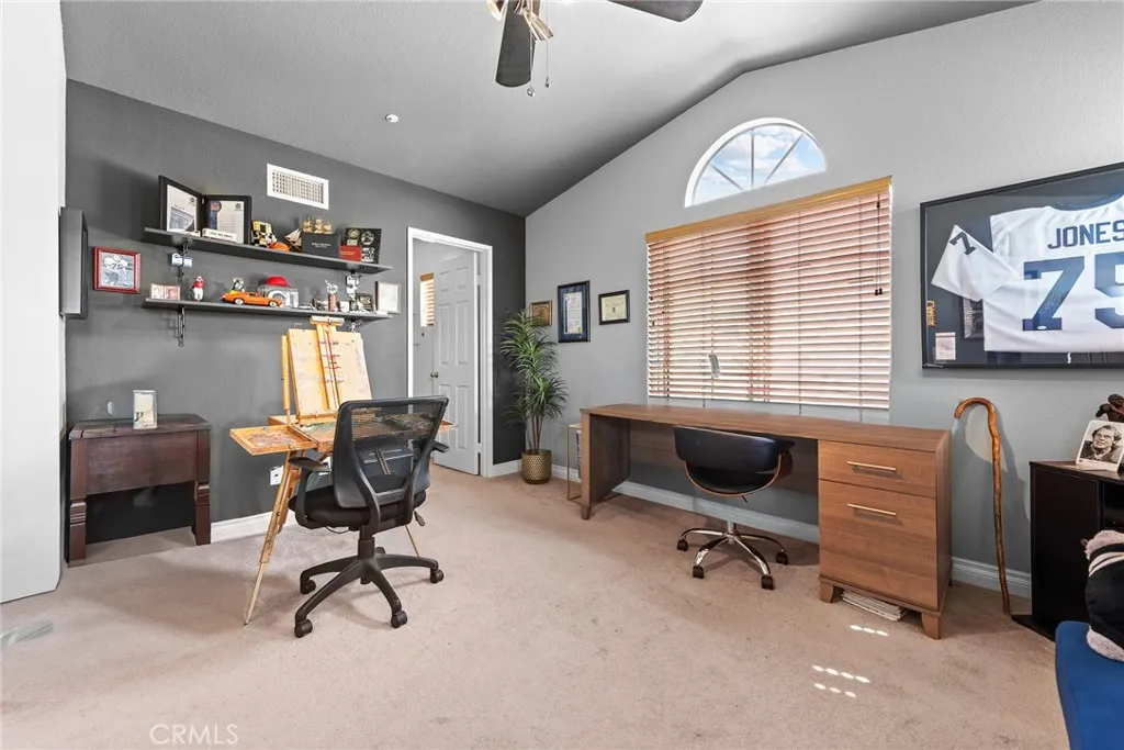 6828 6828 Tiara, Highland, California 92346 home-pic-32