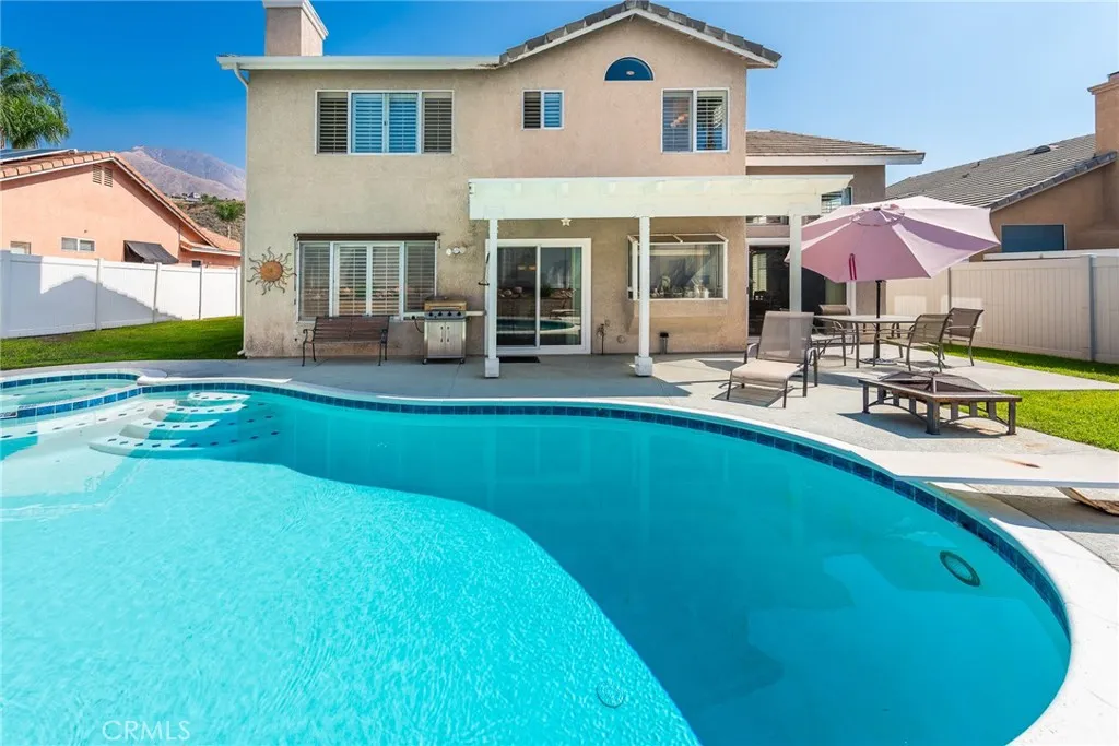 6828 6828 Tiara, Highland, California 92346 home-pic-36