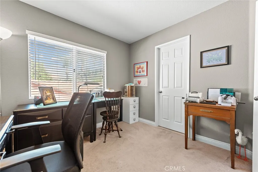 6828 6828 Tiara, Highland, California 92346 home-pic-34
