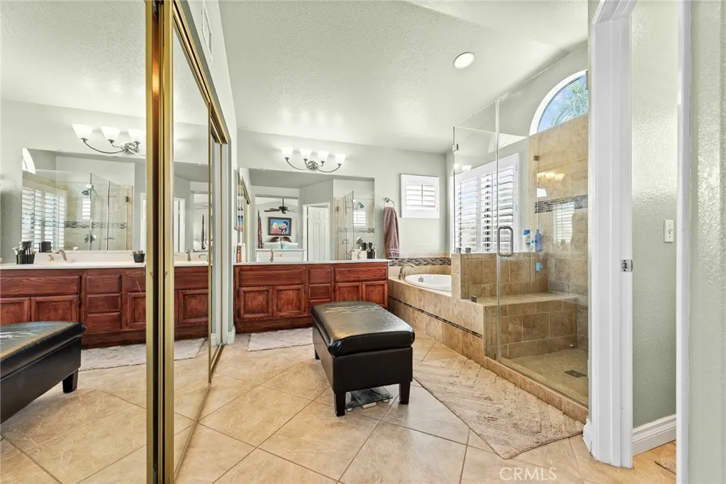 6828 6828 Tiara, Highland, California 92346 home-pic-28