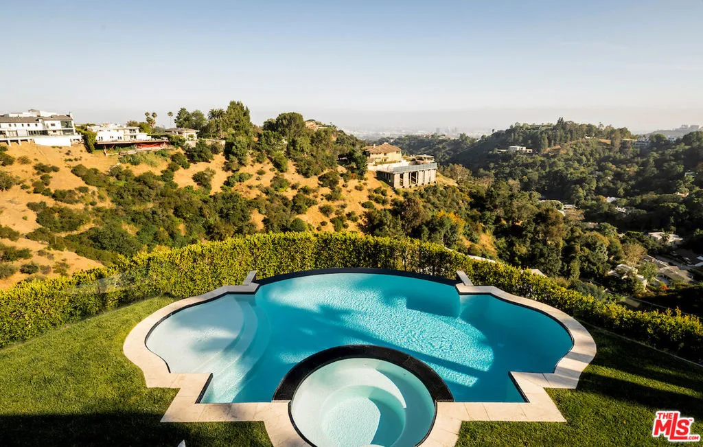 10932 Savona Road, Los Angeles, California 90077 home-pic-2