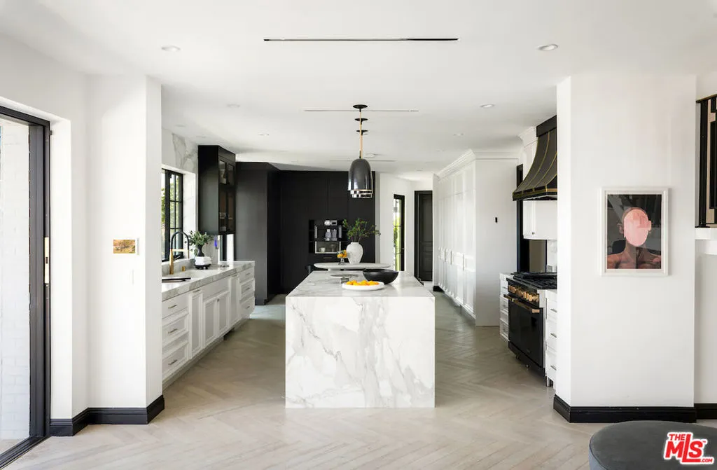 10932 Savona Road, Los Angeles, California 90077 home-pic-15