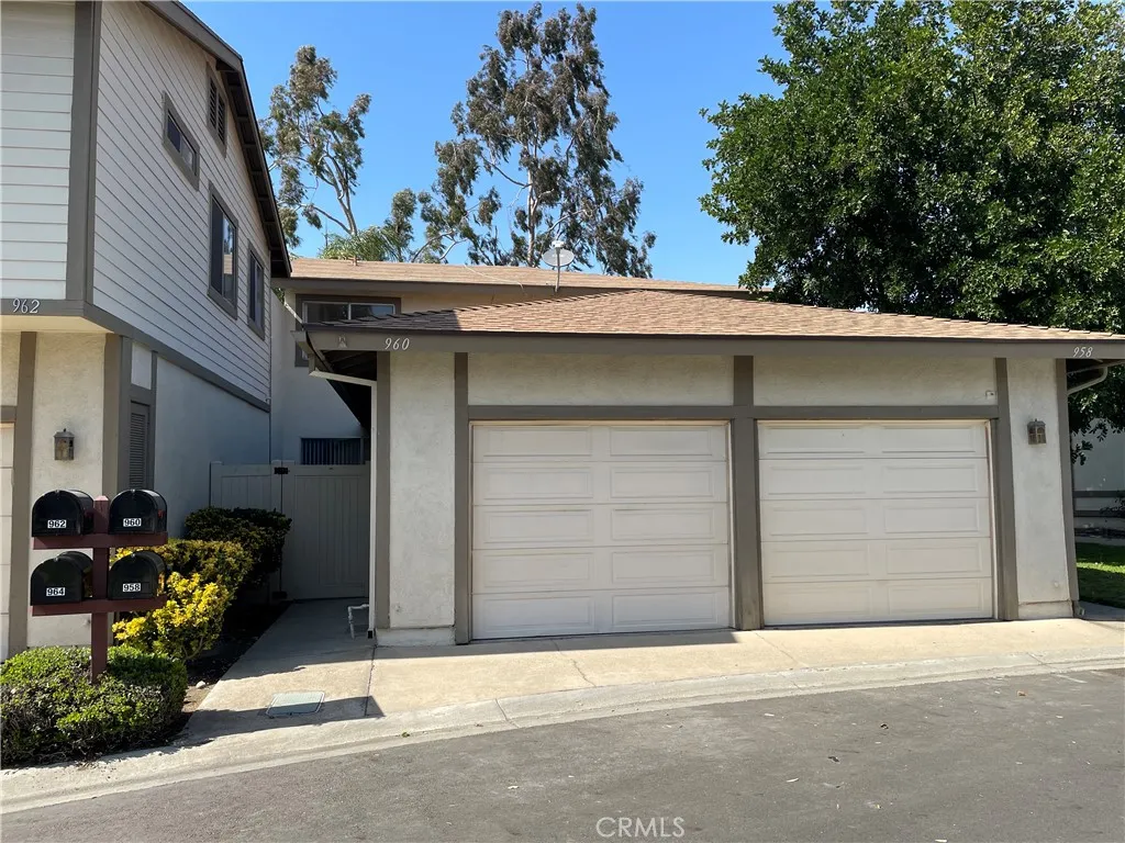 960 Pinyon, Ontario, California 91762 home-pic-1