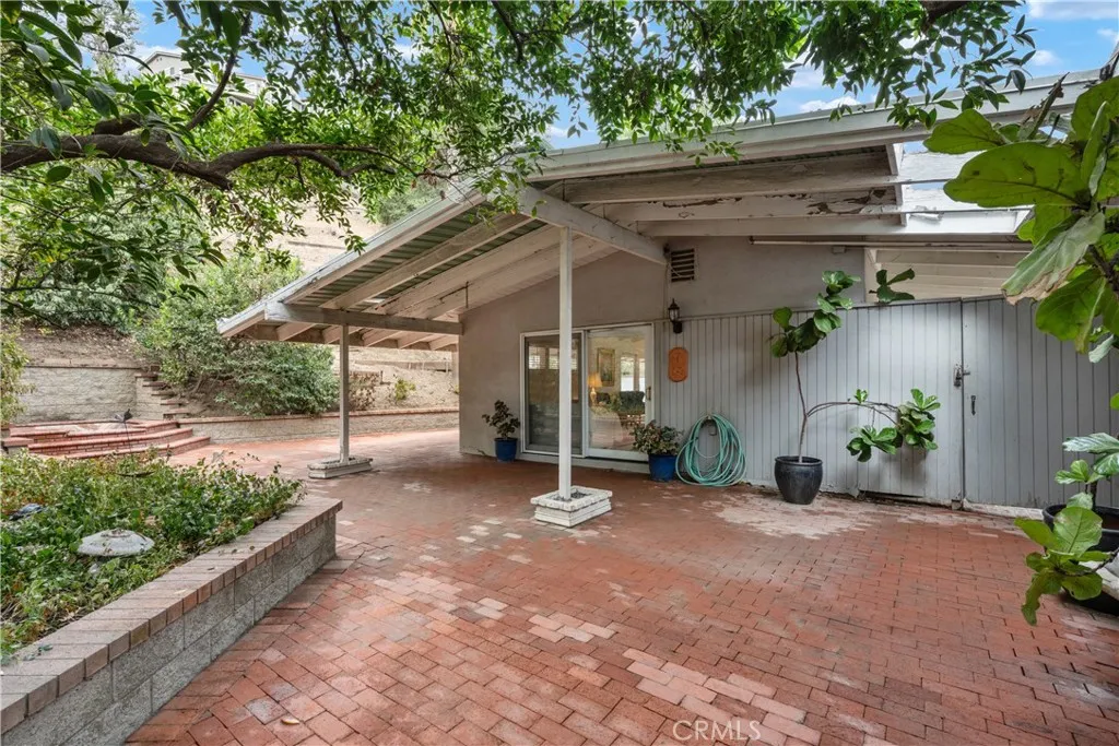 5111 San Feliciano, Woodland Hills, California 91364 home-pic-25