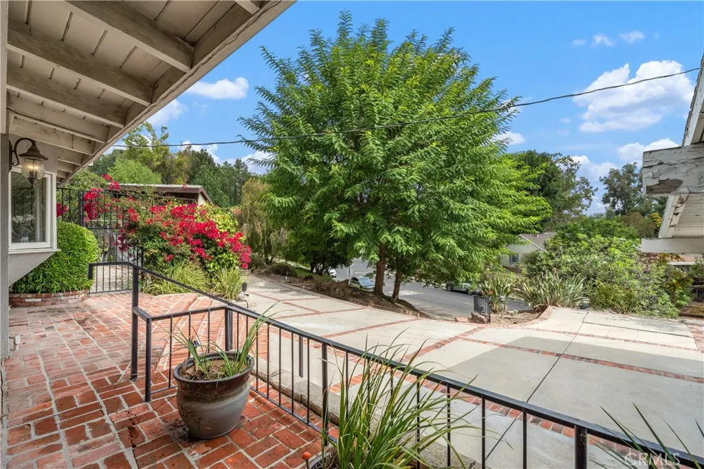 5111 San Feliciano, Woodland Hills, California 91364 home-pic-4
