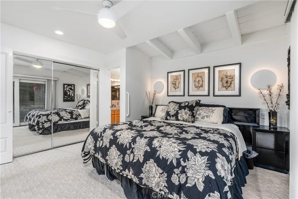 5111 San Feliciano, Woodland Hills, California 91364 home-pic-21