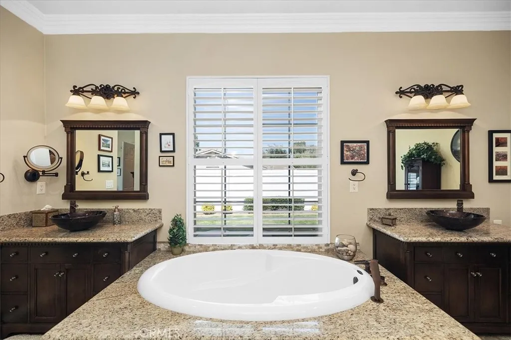 42926 Joshua Tree Court, Murrieta, California 92562 home-pic-18