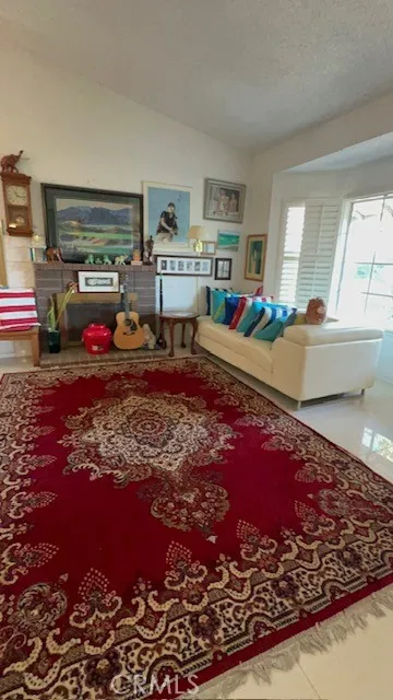 1455 Cresta, Corona, California 92879 home-pic-5