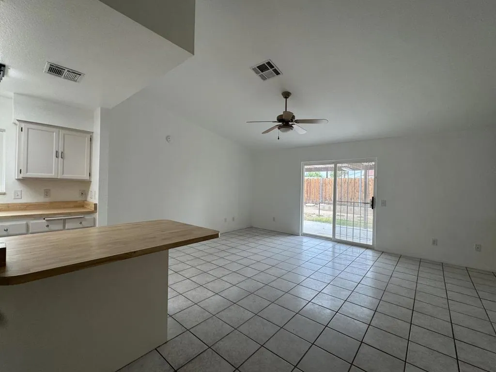 173 Eunice Circle, Blythe, California 92225 home-pic-8