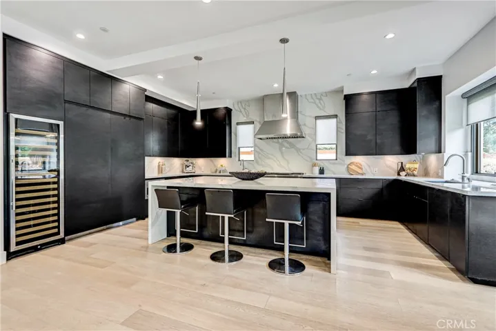 118 Via Buena Ventura, Redondo Beach, California 90277