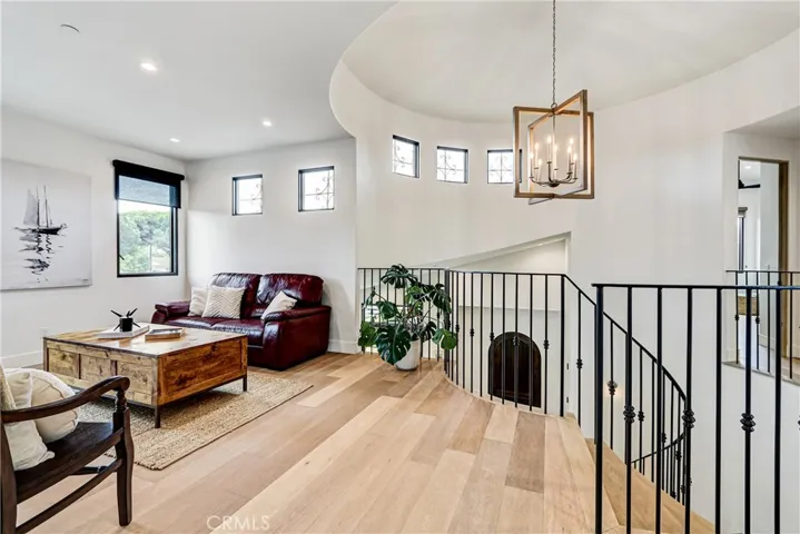 118 Via Buena Ventura, Redondo Beach, California 90277