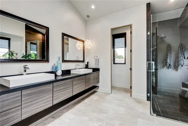 118 Via Buena Ventura, Redondo Beach, California 90277